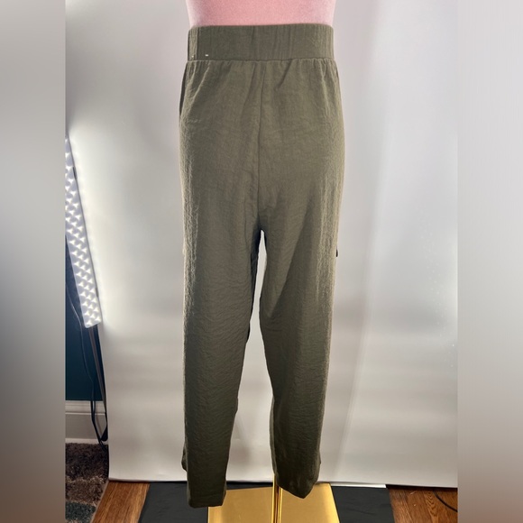 EUC Chico’s Perfect Stretch Ankle Pants - Picture 7 of 9